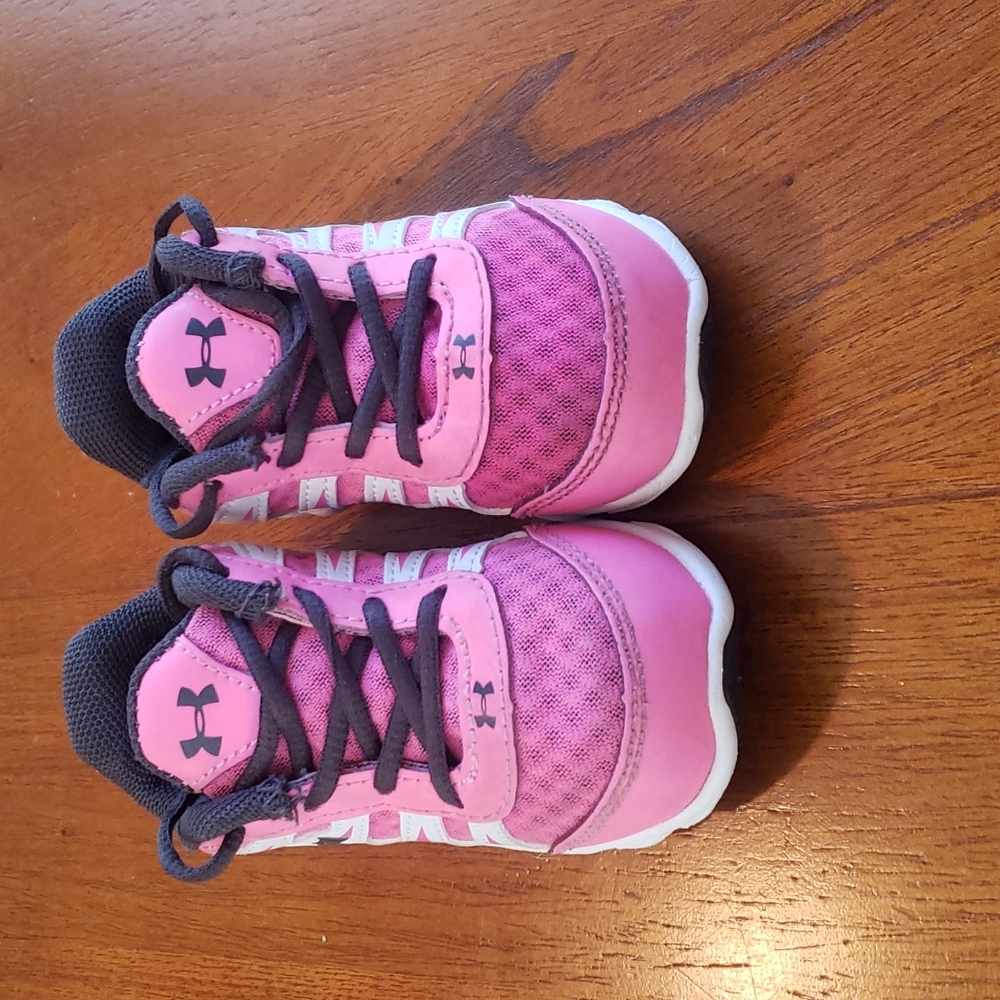 Baby Girl Athletic Shoes Size 4